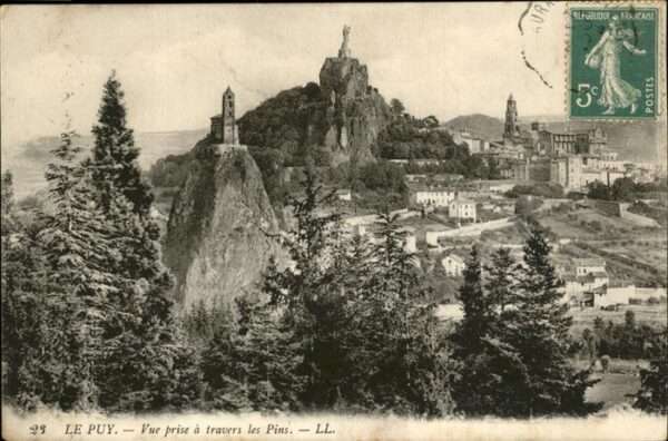 Le Puy-en-Velay Travers les Pins
