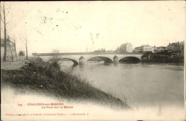 Chalons-en-Champagne Marne Pont sur la Marne