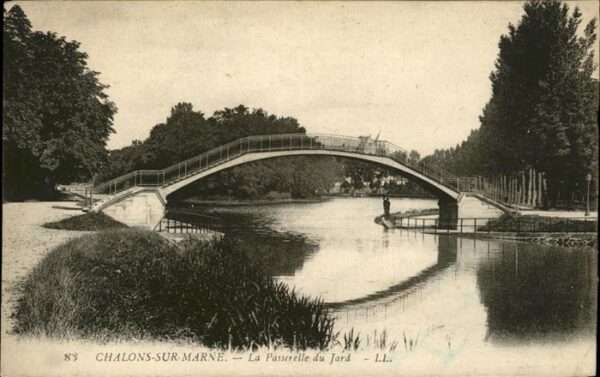 Chalons-en-Champagne Marne Passerelle du Jard