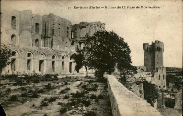 Arles Bouches-du-Rhone Ruines Chateau Montmajour