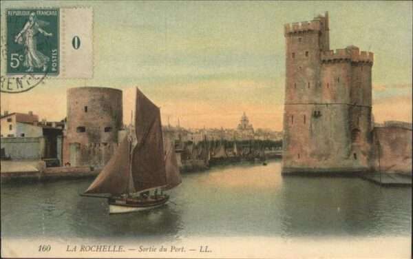 La Rochelle Charente-Maritime Sortie du Port