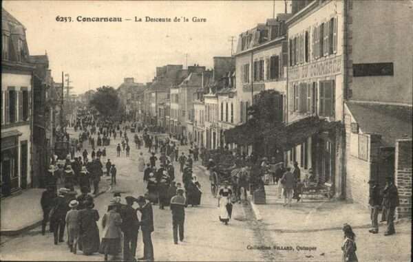 Concarneau Finistere Descente de la Gare