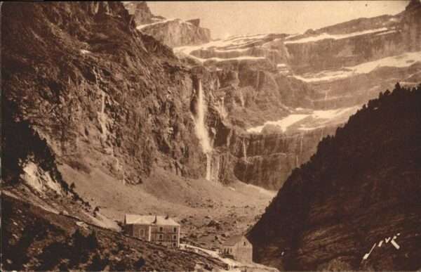 Gavarnie Cirque et ses cascades