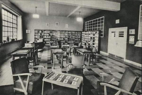 Bibliothek Library Kazerne Majoor
Bibliothek
