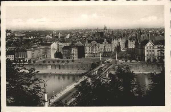Prag Prahy Prague Brücke Strassenbahn