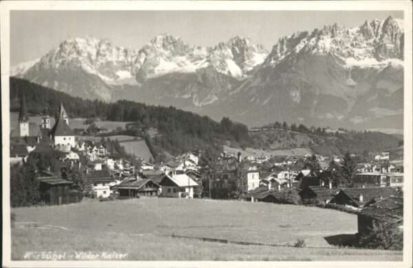 Kitzbuehel Tirol Gesamtansicht wilder Kaiser
