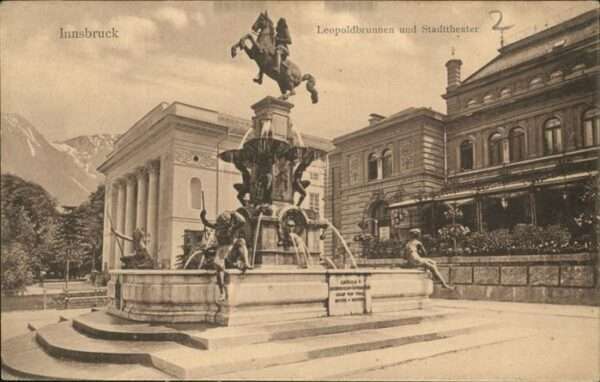 Innsbruck Leopoldbrunnen Stadttheater