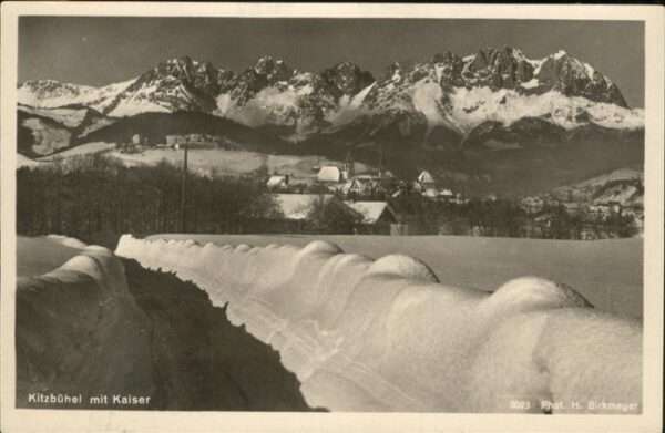 Kitzbuehel Tirol Gesamtansicht Kaiser
