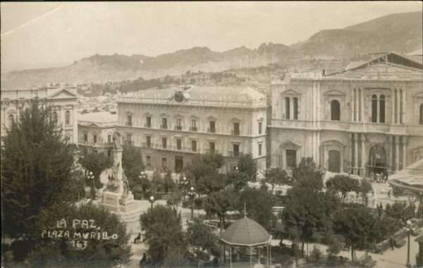 La Paz Bolivia Plaza Mvrillo