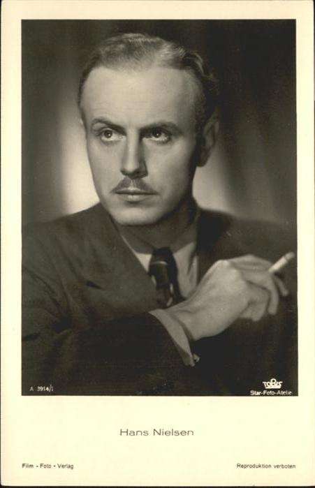Verlag Film-Foto-Verlag Nr. Hans Nielsen A 3914/1 Zigarette