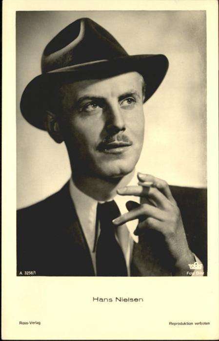 Verlag Ross Nr. Hans Nielsen A 3258/1 Hut Zigarette