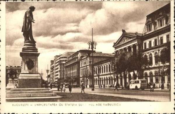 Bucaresti Statue