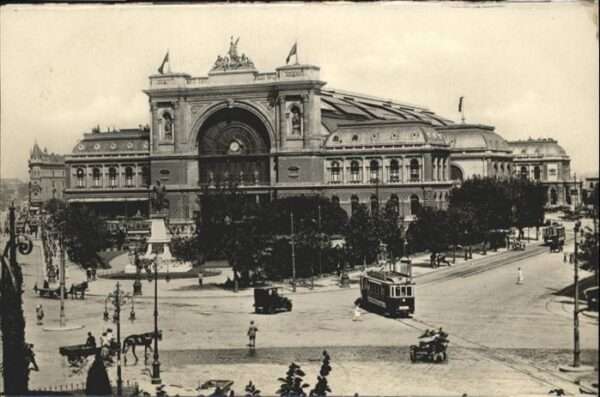 Budapest Gare de l'Est Bahnhof Strassenbahn