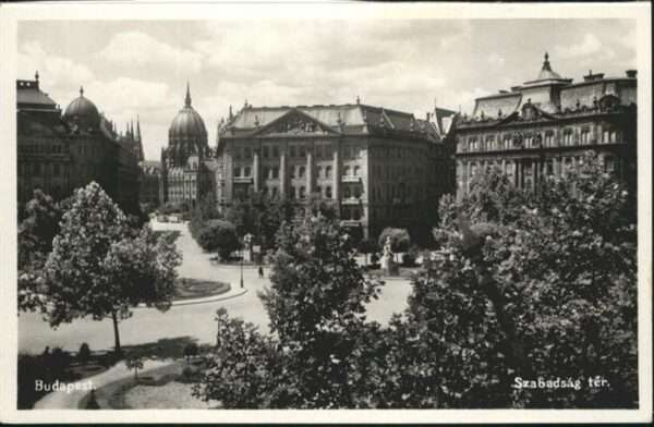 Budapest Szabadsag ter Freiheitsplatz