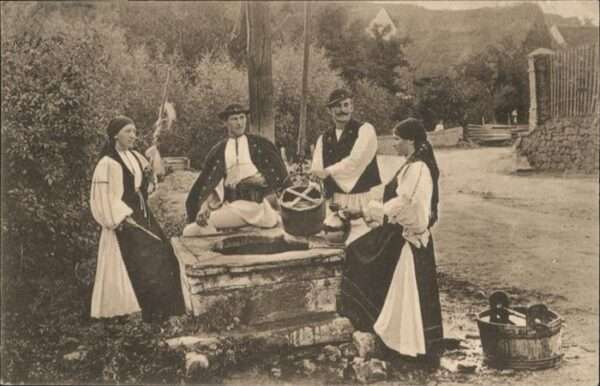 Trachten Rumänische Bauern