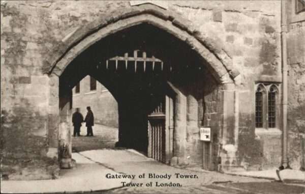 London Gateway Bloody Tower