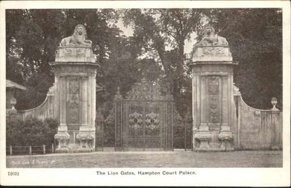Hampton Court Lion Gates Palace