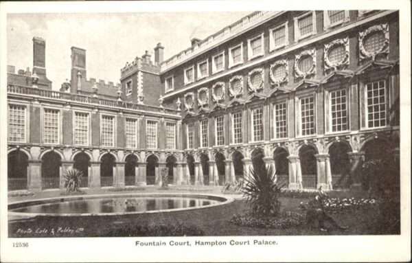 Hampton Court Fountain Court Palace
