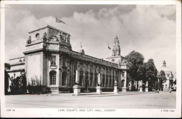 Cardiff Wales Law Courts
City Hall