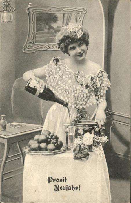Neujahr Frau Wein