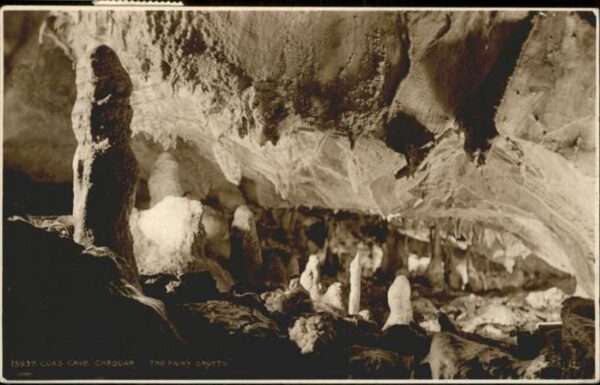 Hoehlen Caves Grottes Tropfstein