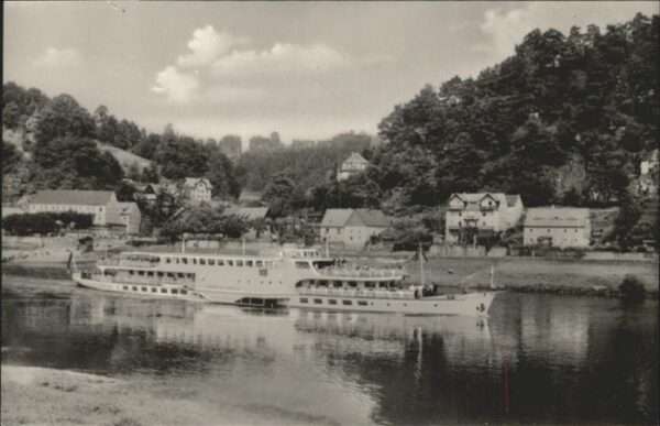 Dampfer Binnenschifffahrt MS Friedrich Engels Rathen