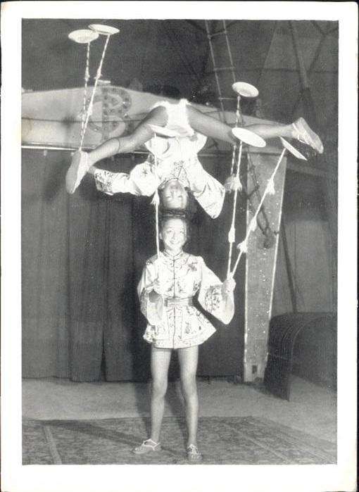 Artistik Zirkus Artistique Cirque Circ--