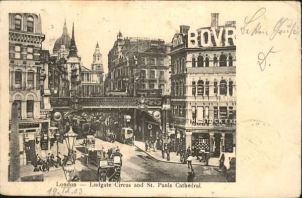 London Ludgate Circus
St. Pauls Cathedral