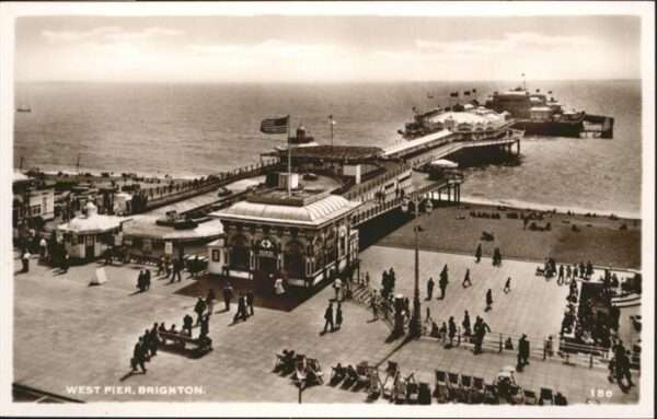 Brighton East Sussex West Pier Dampfer