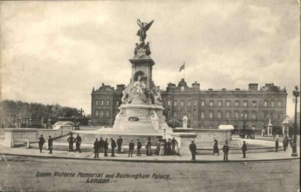 London Queen Victoria Memorial Buckingham Pala