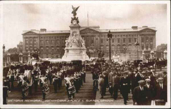London Victoria Memorial Buckingham Palace Gua