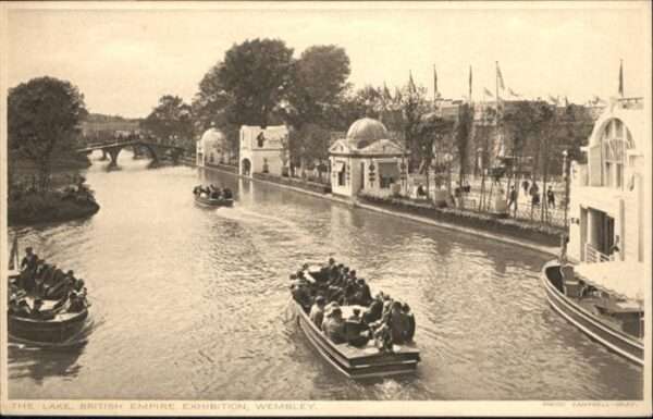 Wembley Lake Schiff