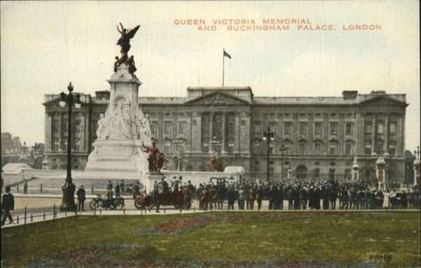 London Queen Victoria Memorial Buckingham Pala