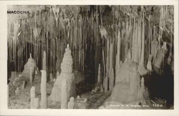 Hoehlen Caves Grottes Tropfstein Macocha