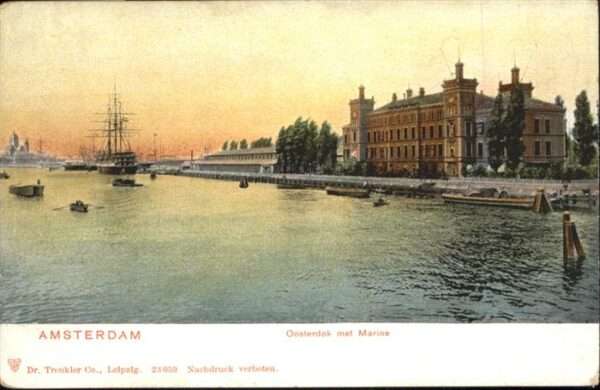 Amsterdam Niederlande Amsterdam Oosterdok met Marine