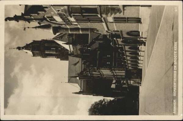 Arnhem Gemeentehuis en Groote Kerk