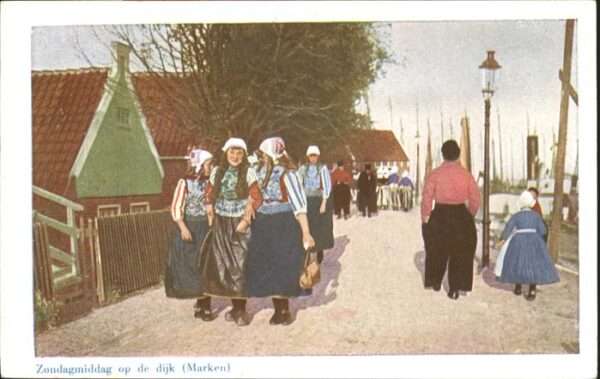 Marken Zondagmiddag op de dijk
