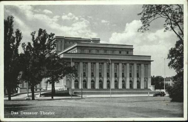 Theatergebaeude Dessau