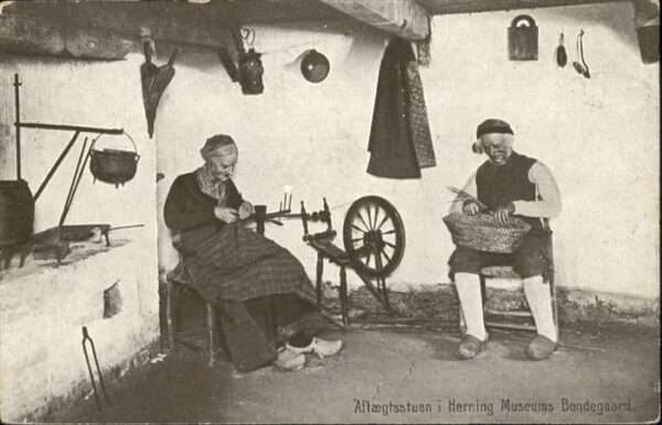 Spinnen Handwerk Museum Bondegaard Tracht