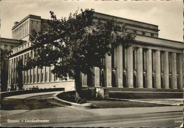 Theatergebaeude Dessau