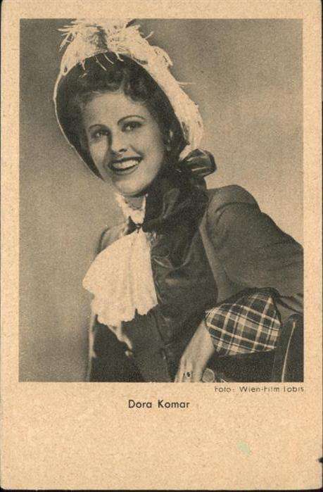 Schauspieler Dora Komar Hutmode