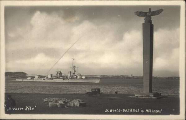 Schiffe Ships Navires Kreuzer Köln U-Boots-Denkmal Möltenort