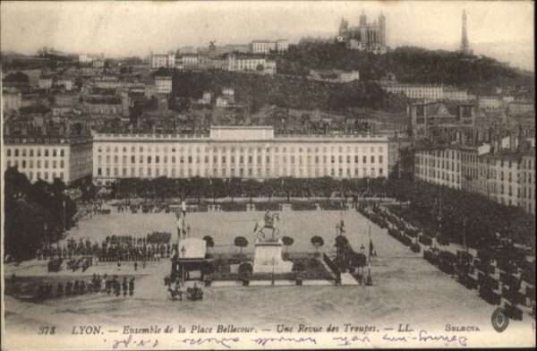 Lyon France Lyon Place Bellecour Revue Troupes