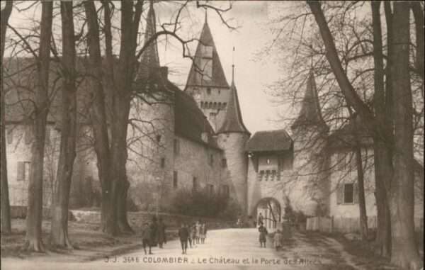 Colombier NE Colombier Chateau Porte Allee