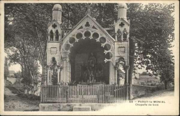 Paray-le-Monial Chapelle Bois
