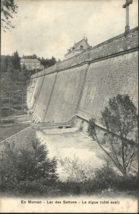 Nevers 58 Morvan Lac Settons Digue