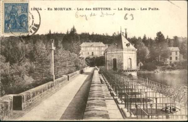 Nevers 58 Morvan Lac  Settons Digue Puits