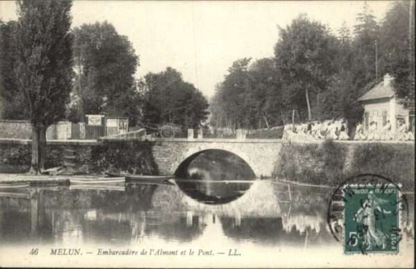Melun Embarcadere de l'Almont le Pont