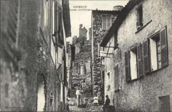 Grimaud Entree du Chateau