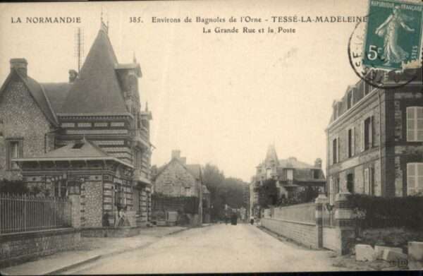 Bagnoles-de-l Orne La Grande Rue la Poste